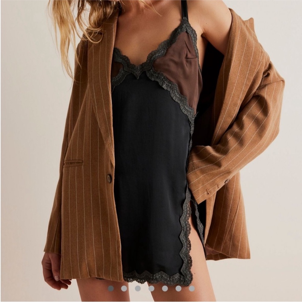 ISO: on the rise mini slip size M or L